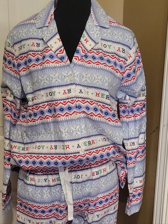 Old Navy Christmas Cozy Printed Pajama Set — Size Small, NWT - Picture 4 of 9